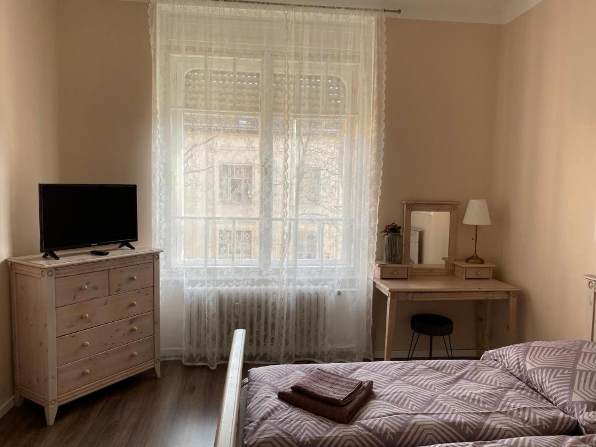 Broadway Apartments B3 เดเบรตเซน ภายนอก รูปภาพ