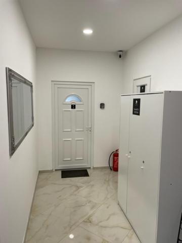Broadway Apartments B3 เดเบรตเซน ภายนอก รูปภาพ